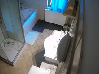 Julmodels Bathroom 2nd Floor-2